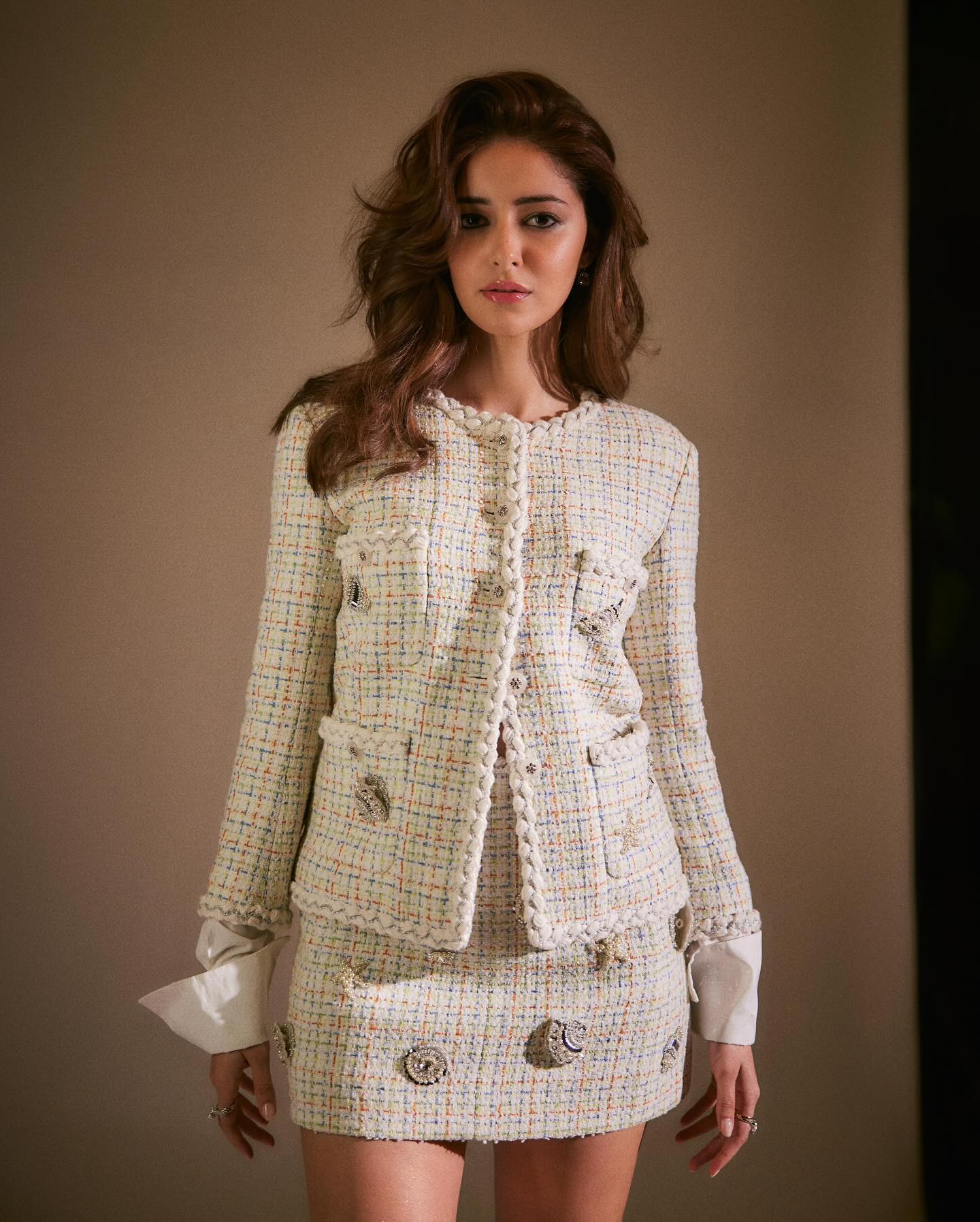 Janhvi Kapoor To Deepika Padukone: Celeb-Inspired Knitwear Looks For A Chic Winter Janhvi Kapoor To Deepika Padukone: Celeb-Inspired Knitwear Looks For A Chic Winter