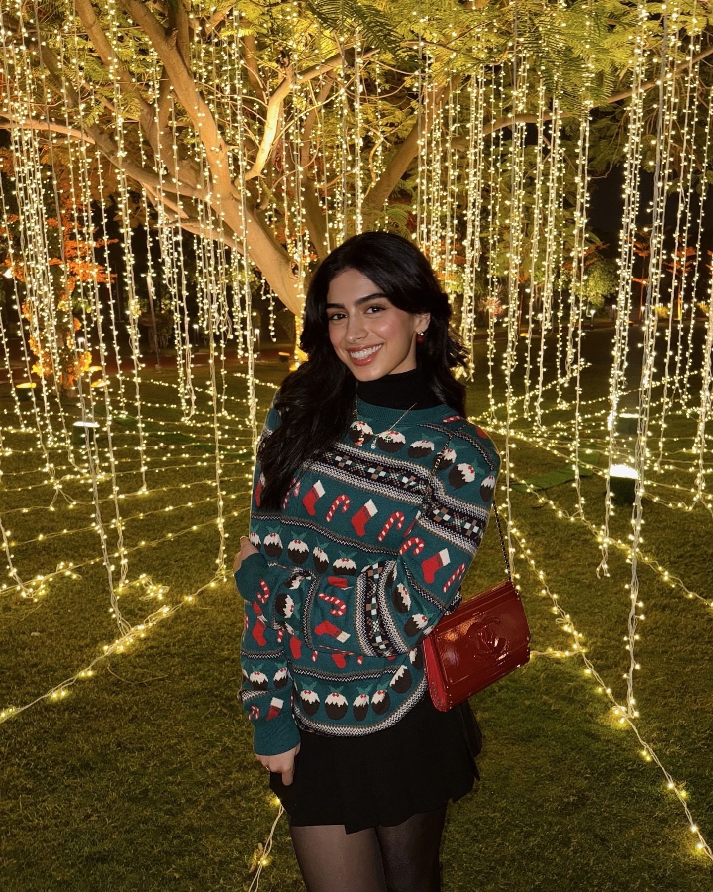 Janhvi Kapoor To Deepika Padukone: Celeb-Inspired Knitwear Looks For A Chic Winter Janhvi Kapoor To Deepika Padukone: Celeb-Inspired Knitwear Looks For A Chic Winter